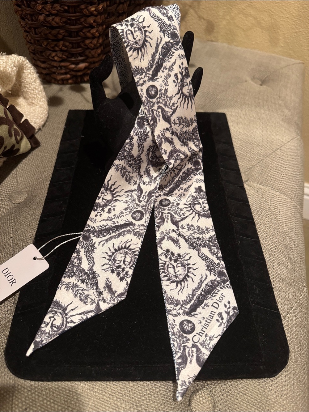 NEW Dior 100% Silk Twillie Scarf Tie - Picture 2 of 7